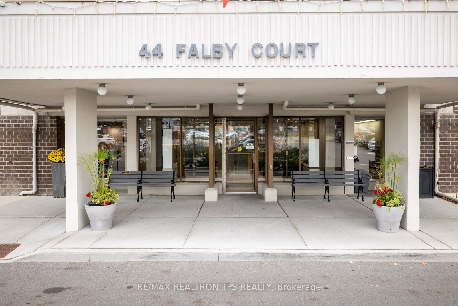 44 Falby Crt, unit 504 for sale