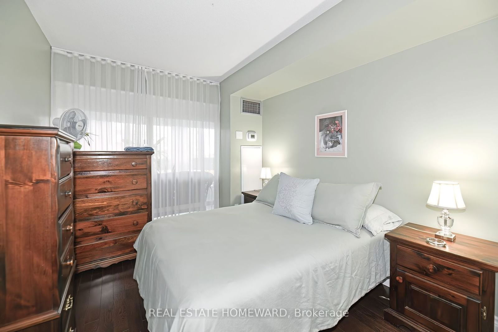 3233 Eglinton Ave E, unit 810 for sale