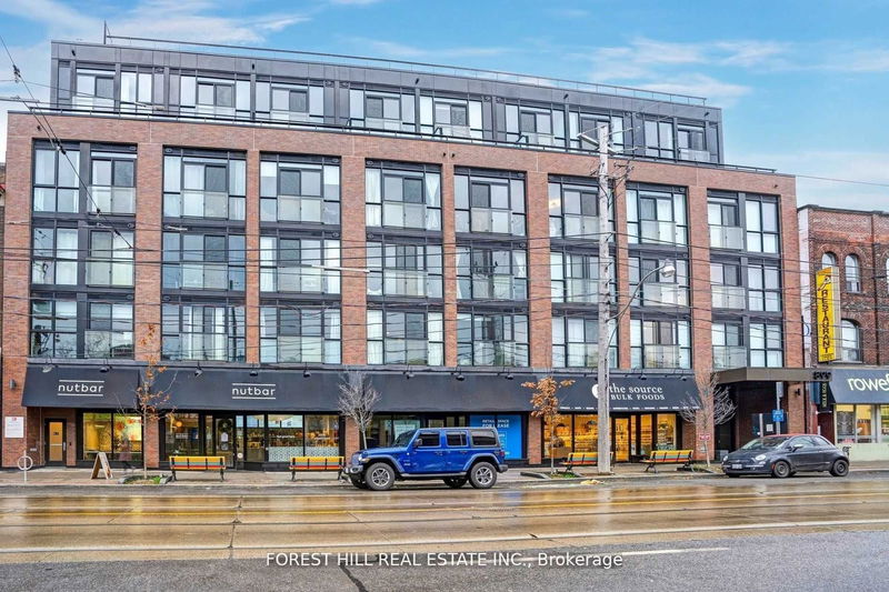 899 Queen St E, unit 202 for rent