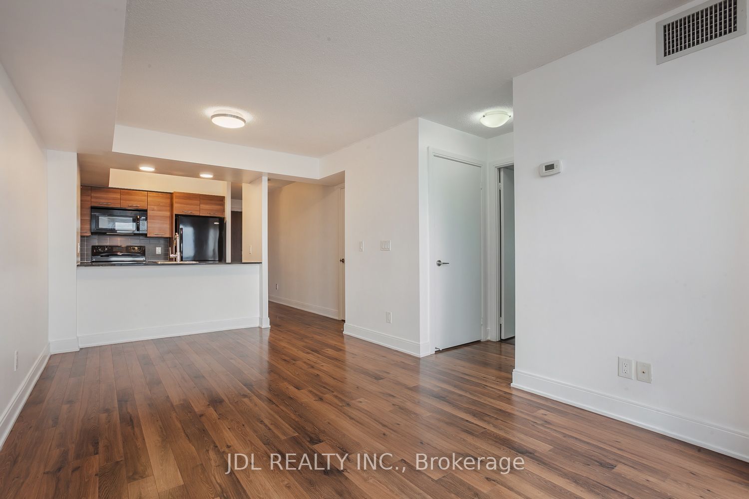 125 Village Green Sq, unit 3211 for sale