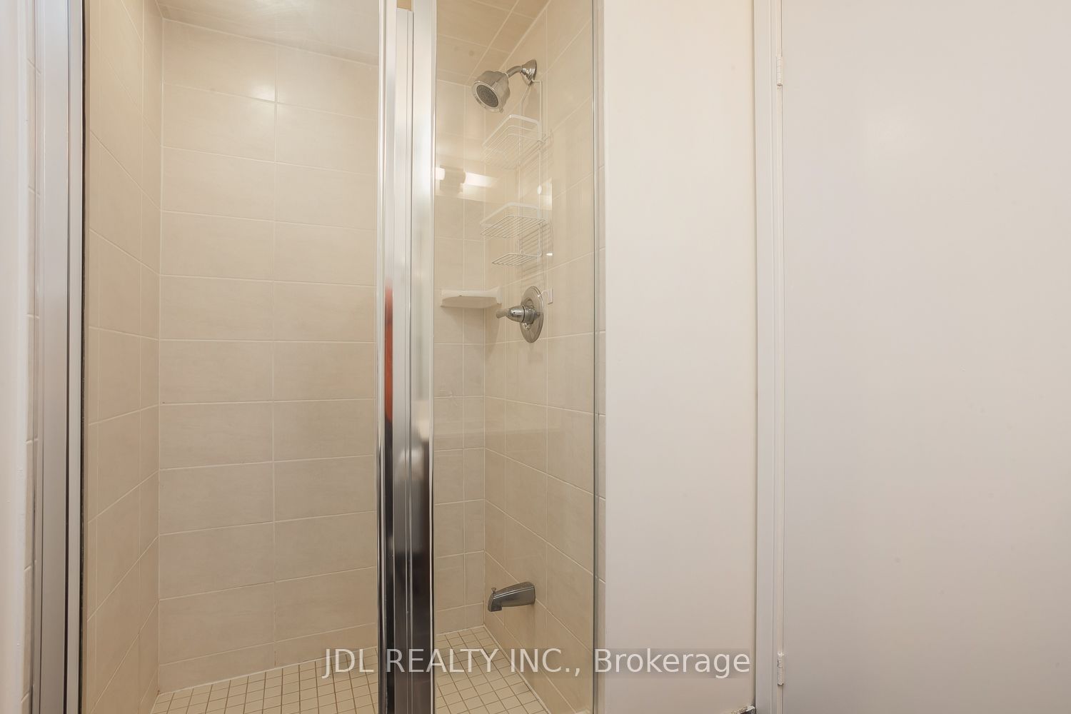 125 Village Green Sq, unit 3211 for sale