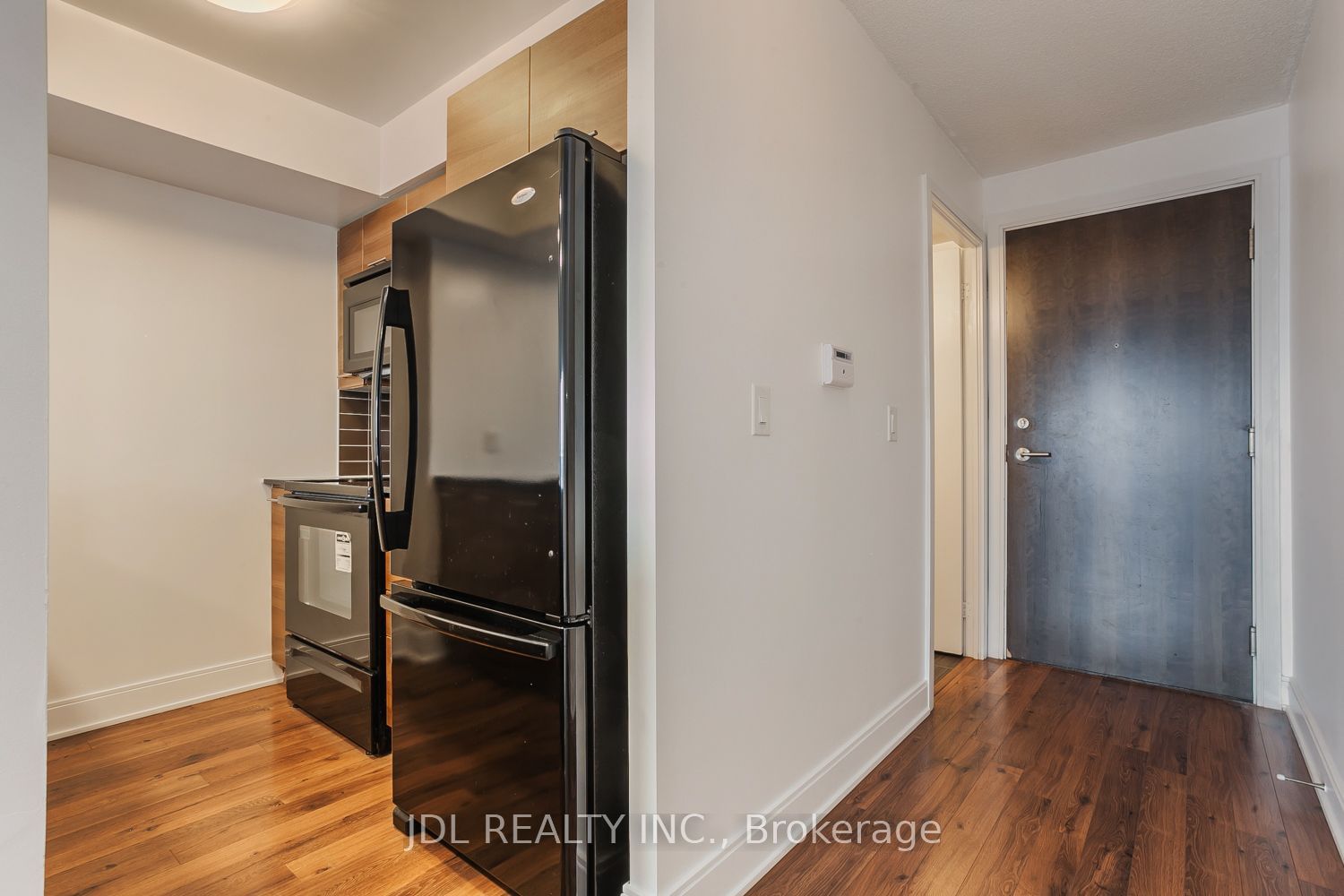 125 Village Green Sq, unit 3211 for sale