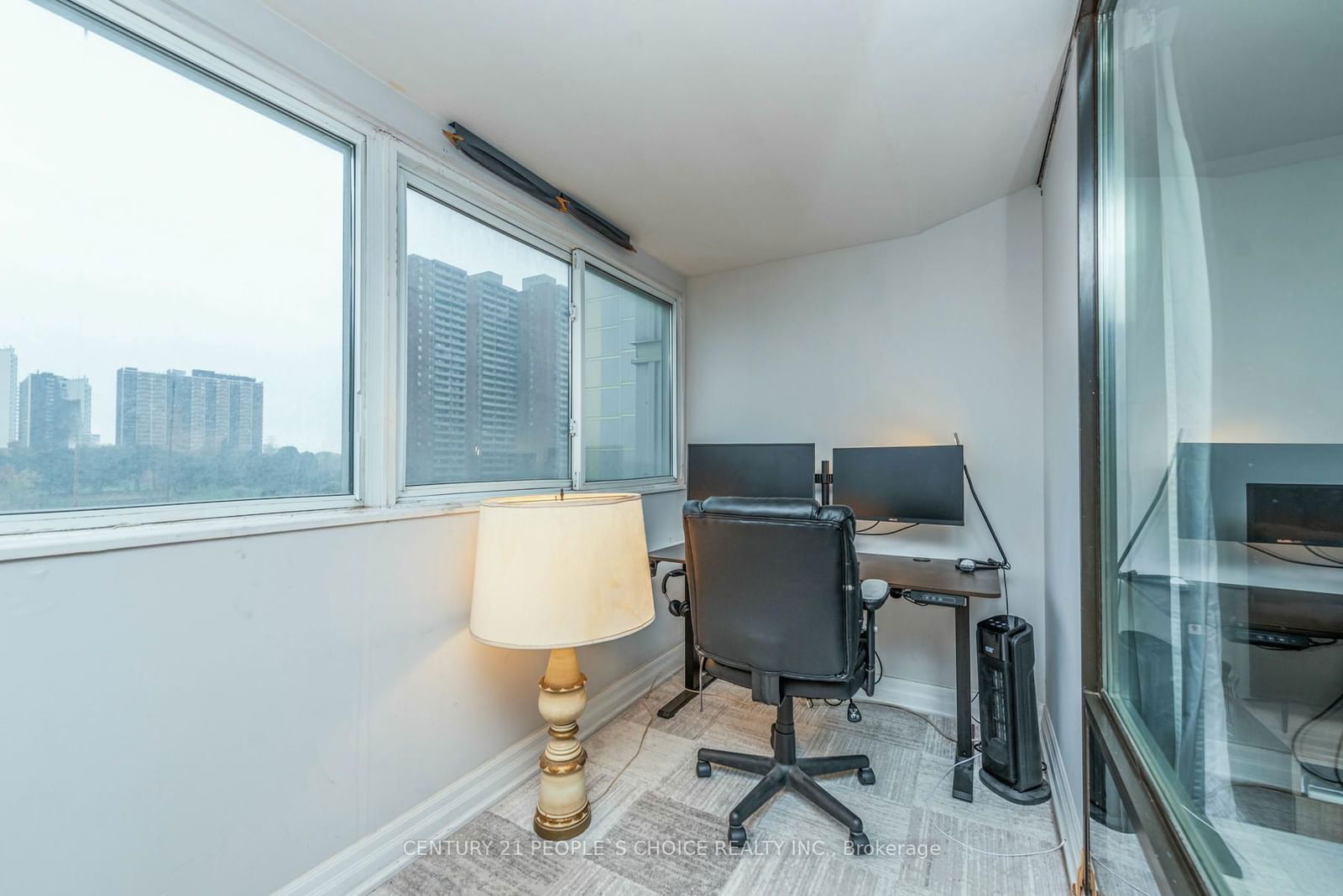 3 Massey Sq E, unit 602 for sale