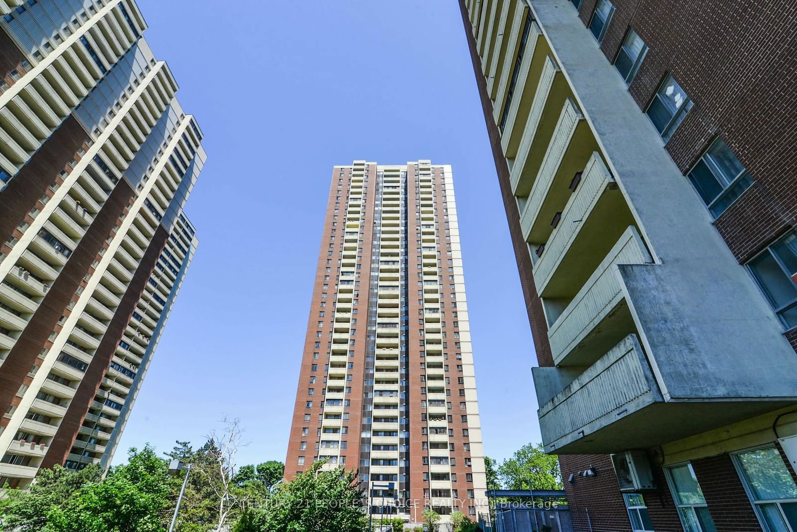 3 Massey Sq E, unit 602 for sale