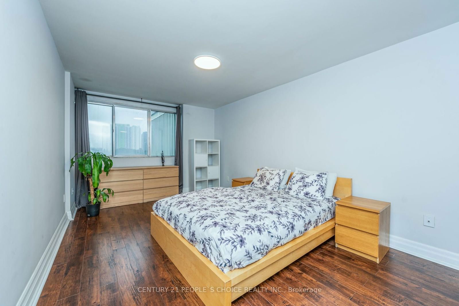 3 Massey Sq E, unit 602 for sale