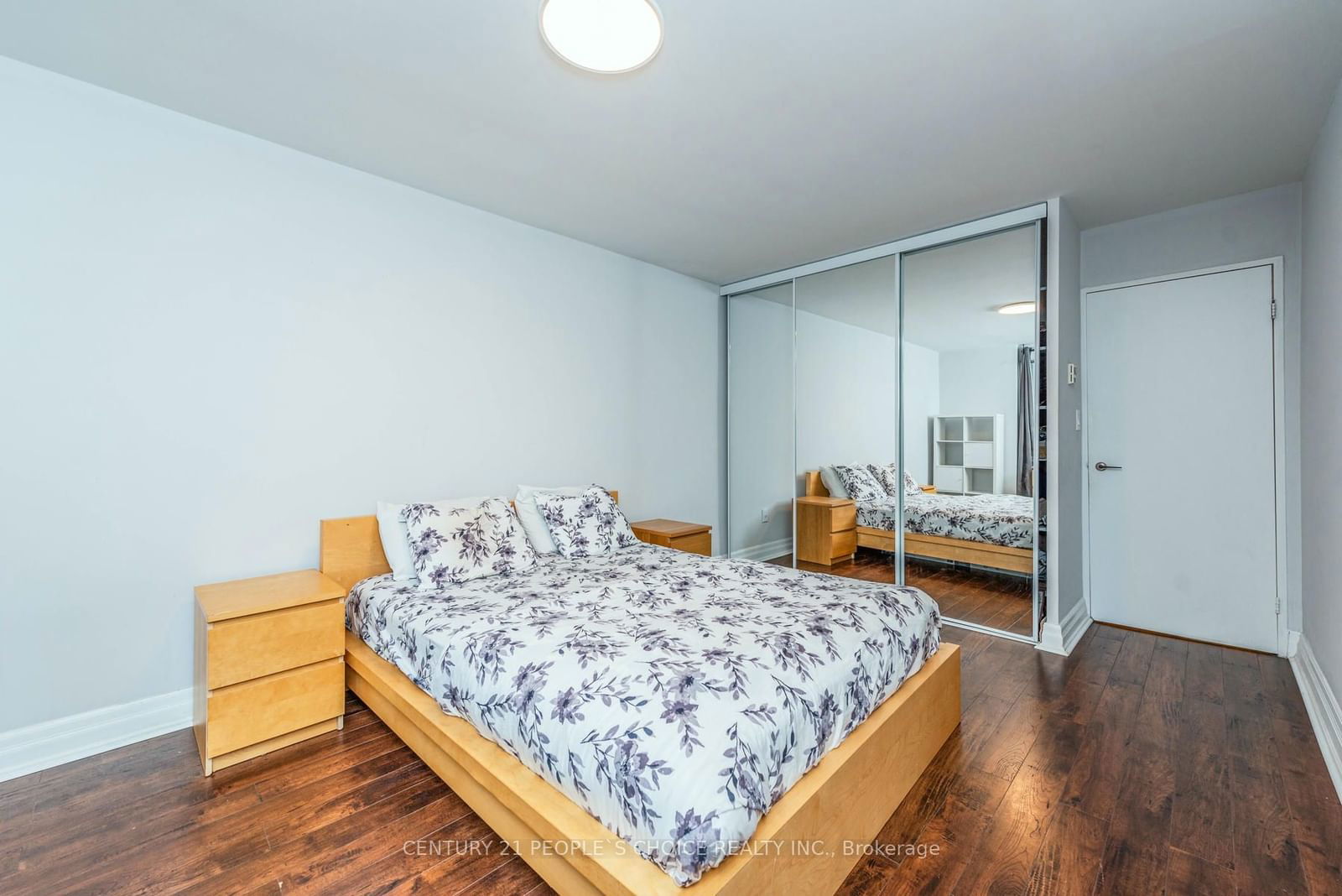 3 Massey Sq E, unit 602 for sale