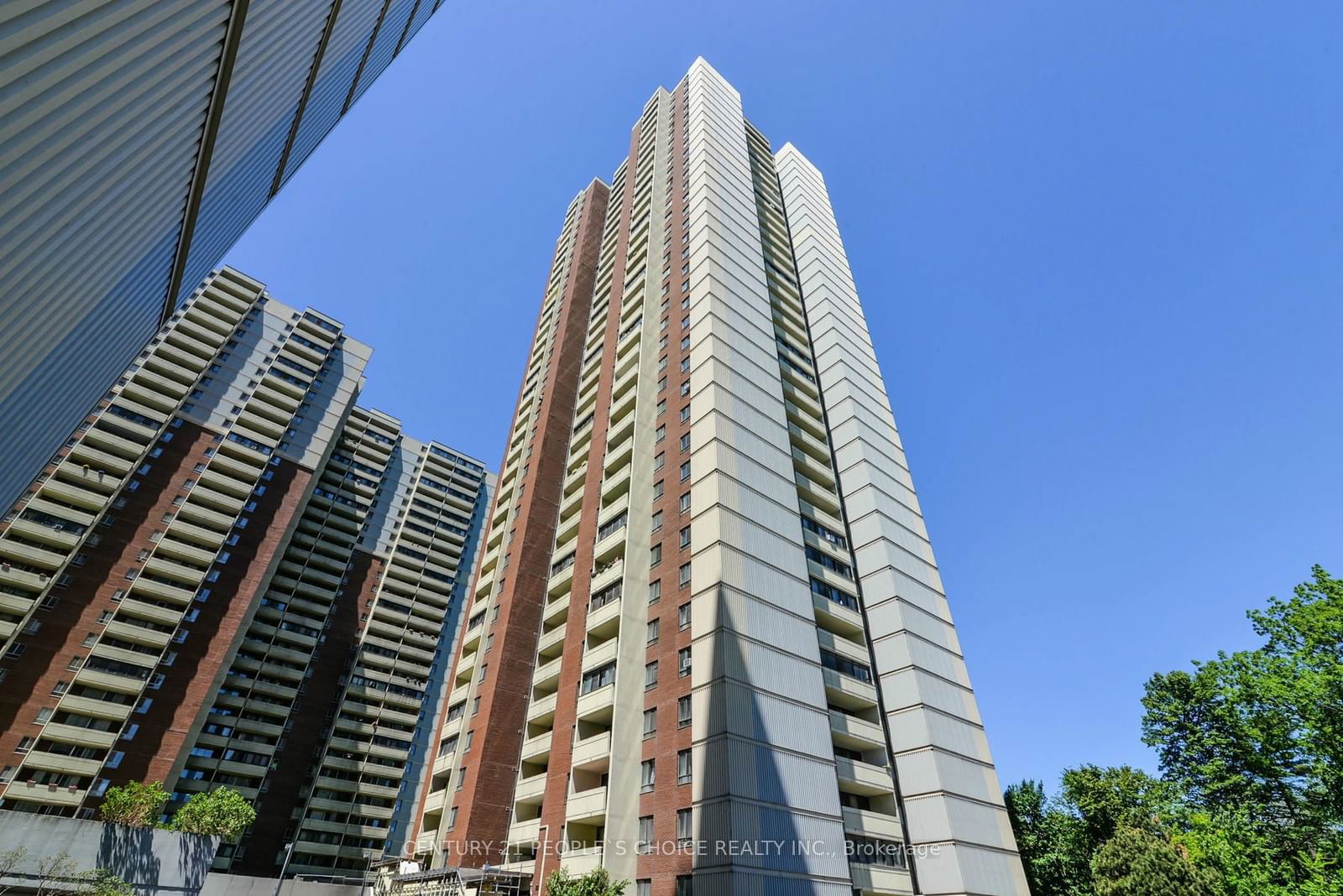 3 Massey Sq E, unit 602 for sale