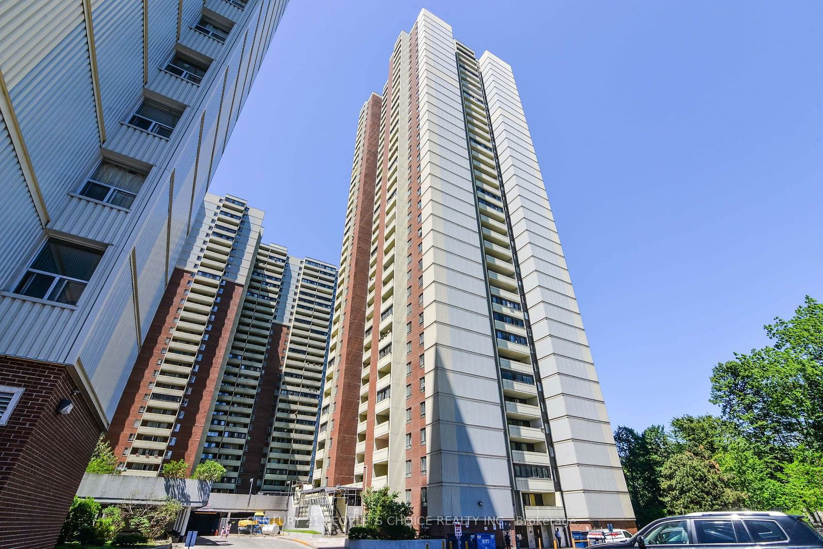 3 Massey Sq E, unit 602 for sale