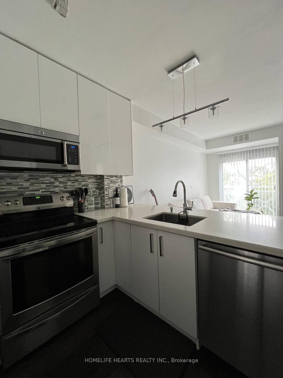 2351 Kennedy Rd, unit 113 for rent