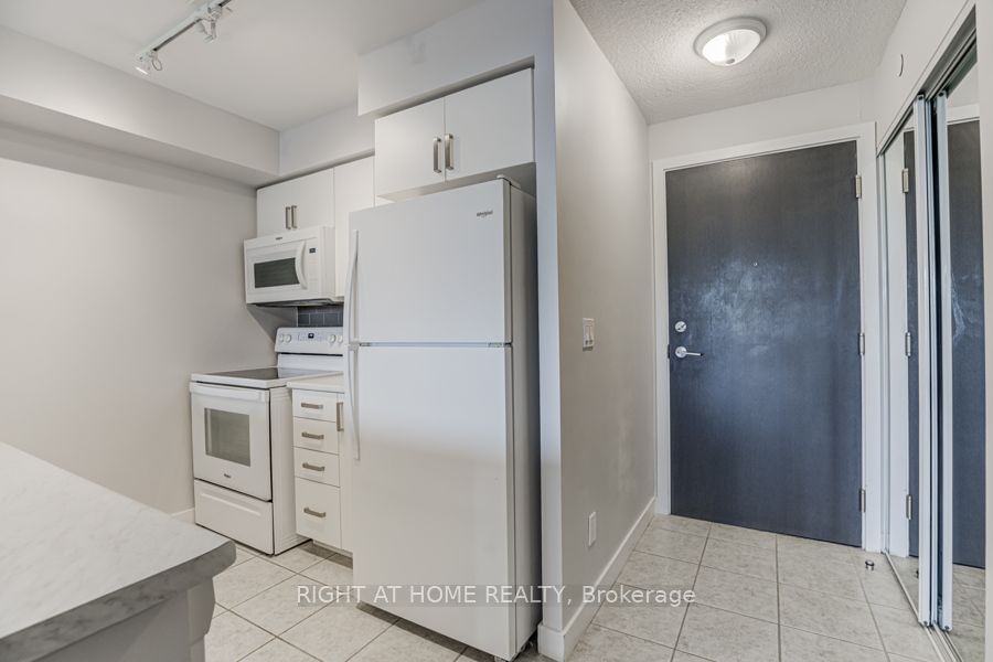 8 Trent Ave, unit 312 for rent