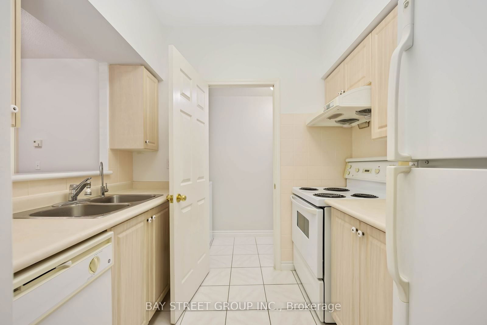 5039 Finch Ave E, unit 107 for rent