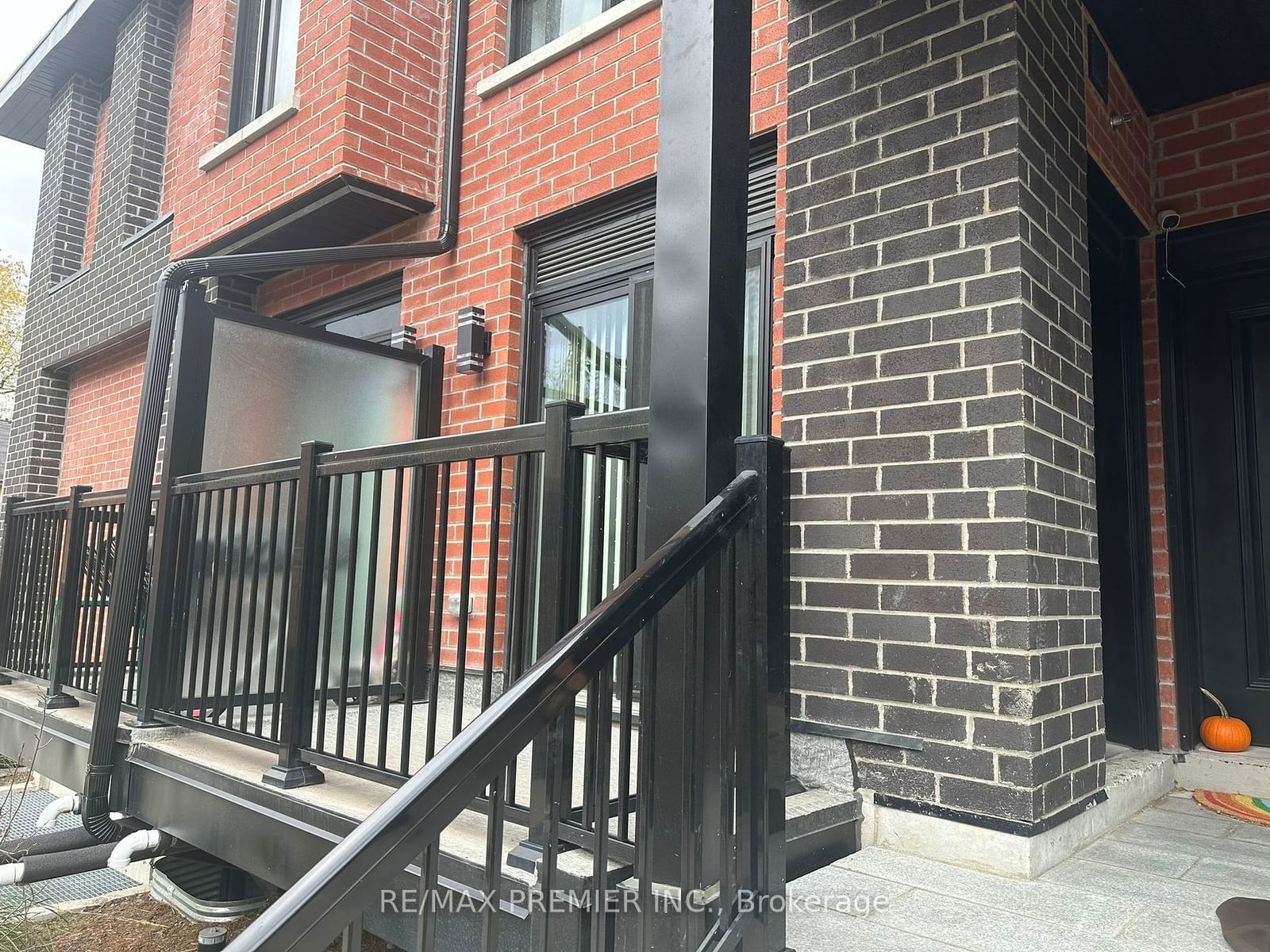 485 Logan Ave, unit 112 for rent