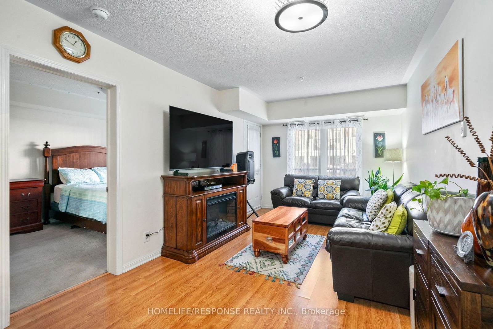 10 MENDELSSOHN St, unit 124 for sale