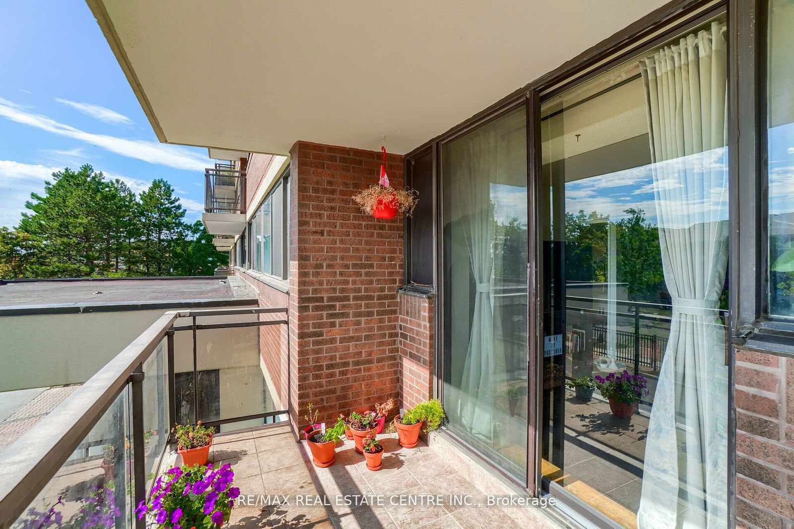 99 Blackwell Ave, unit 208 for sale