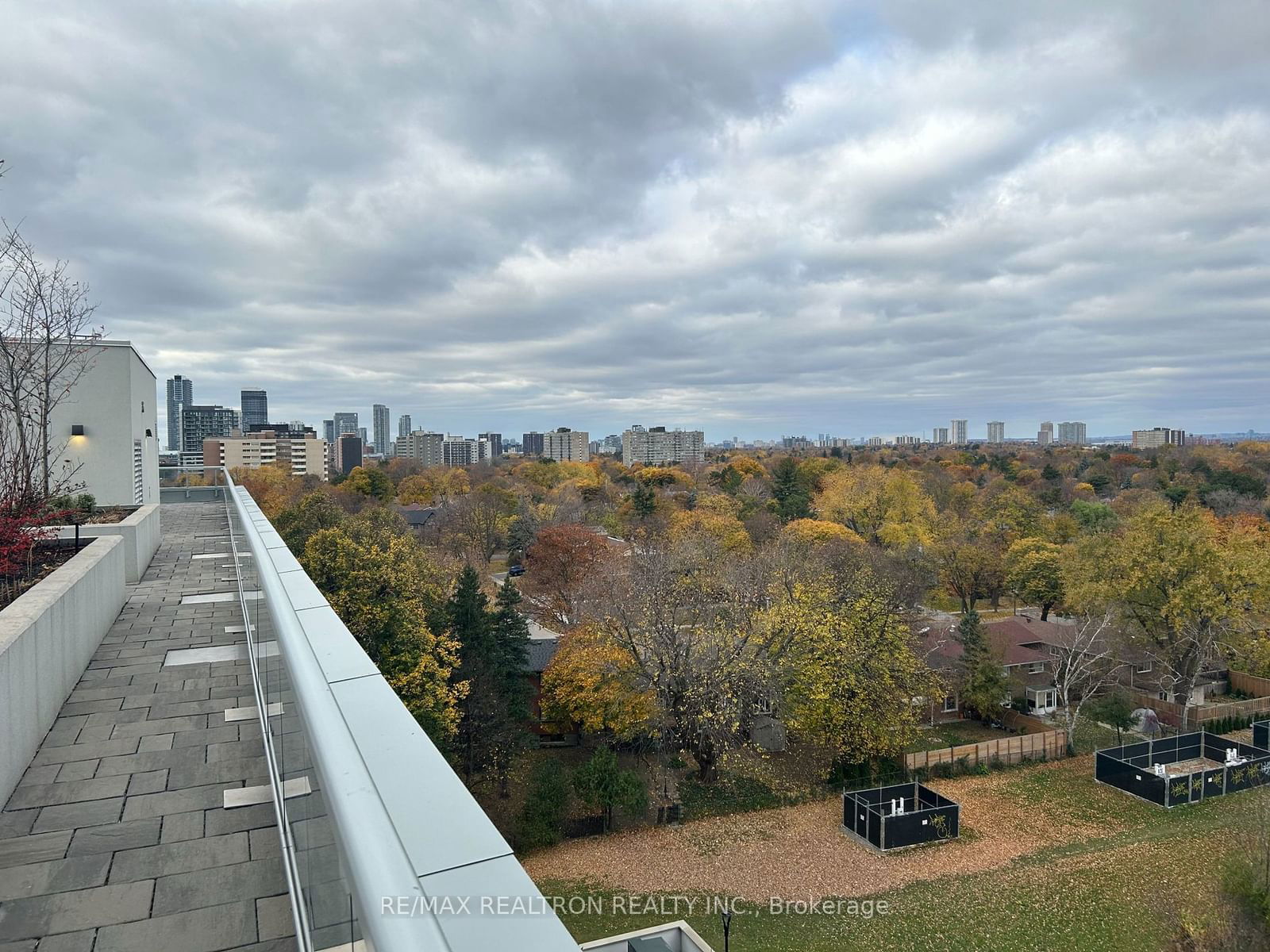 3220 Sheppard Ave E, unit 218 for sale