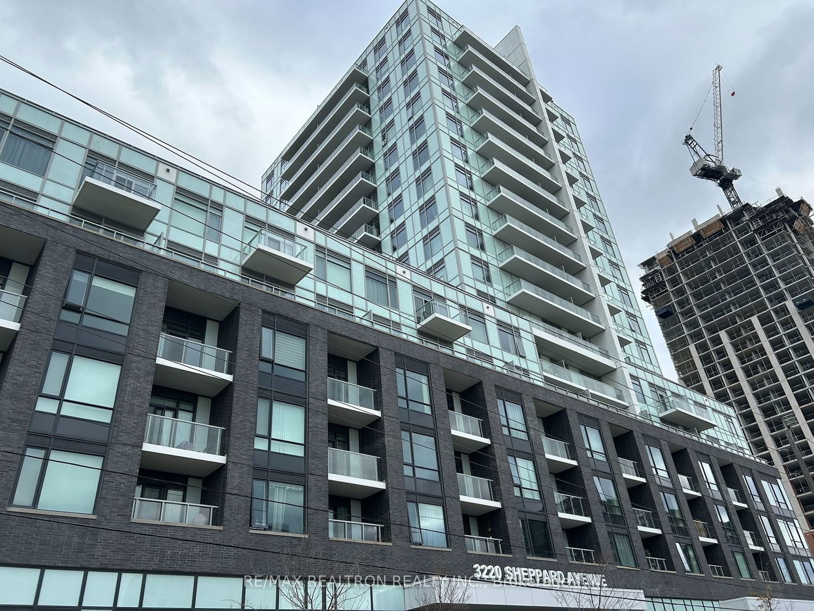 3220 Sheppard Ave E, unit 218 for sale