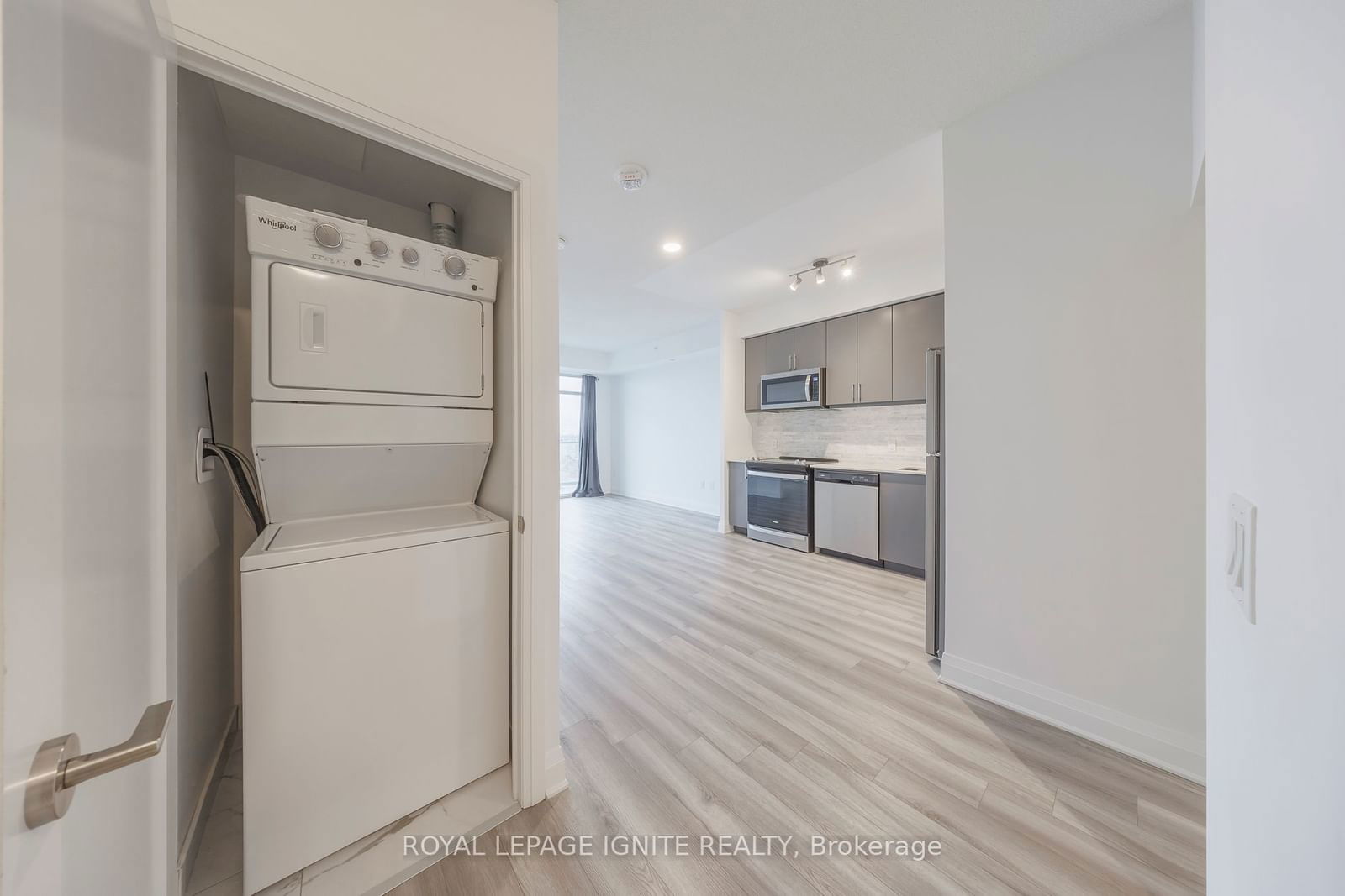 3220 Sheppard Ave E, unit 1710 for rent