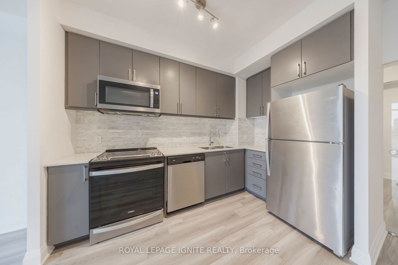 3220 Sheppard Ave E, unit 1710 for rent