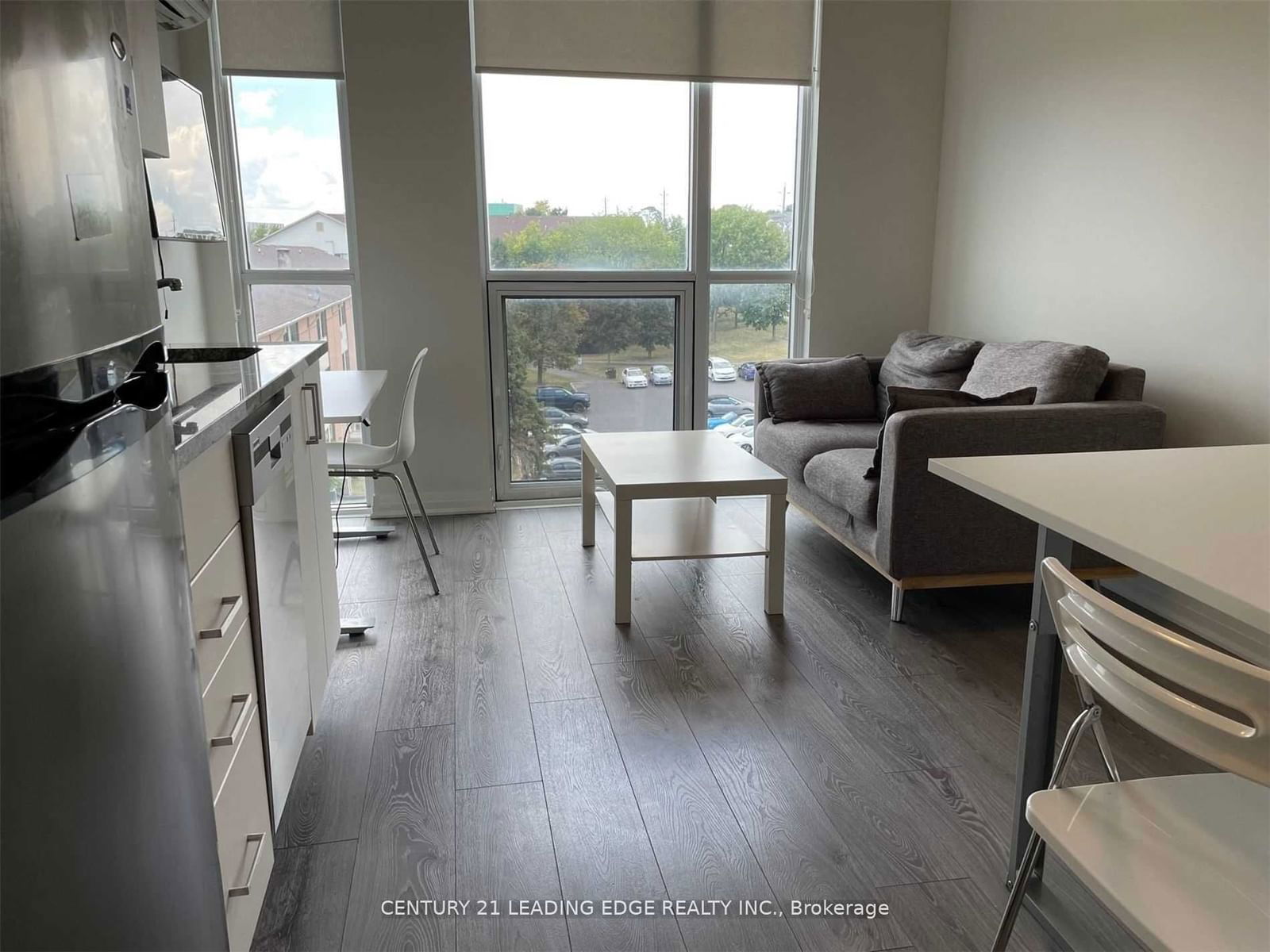 1900 SIMCOE St, unit 422 for rent