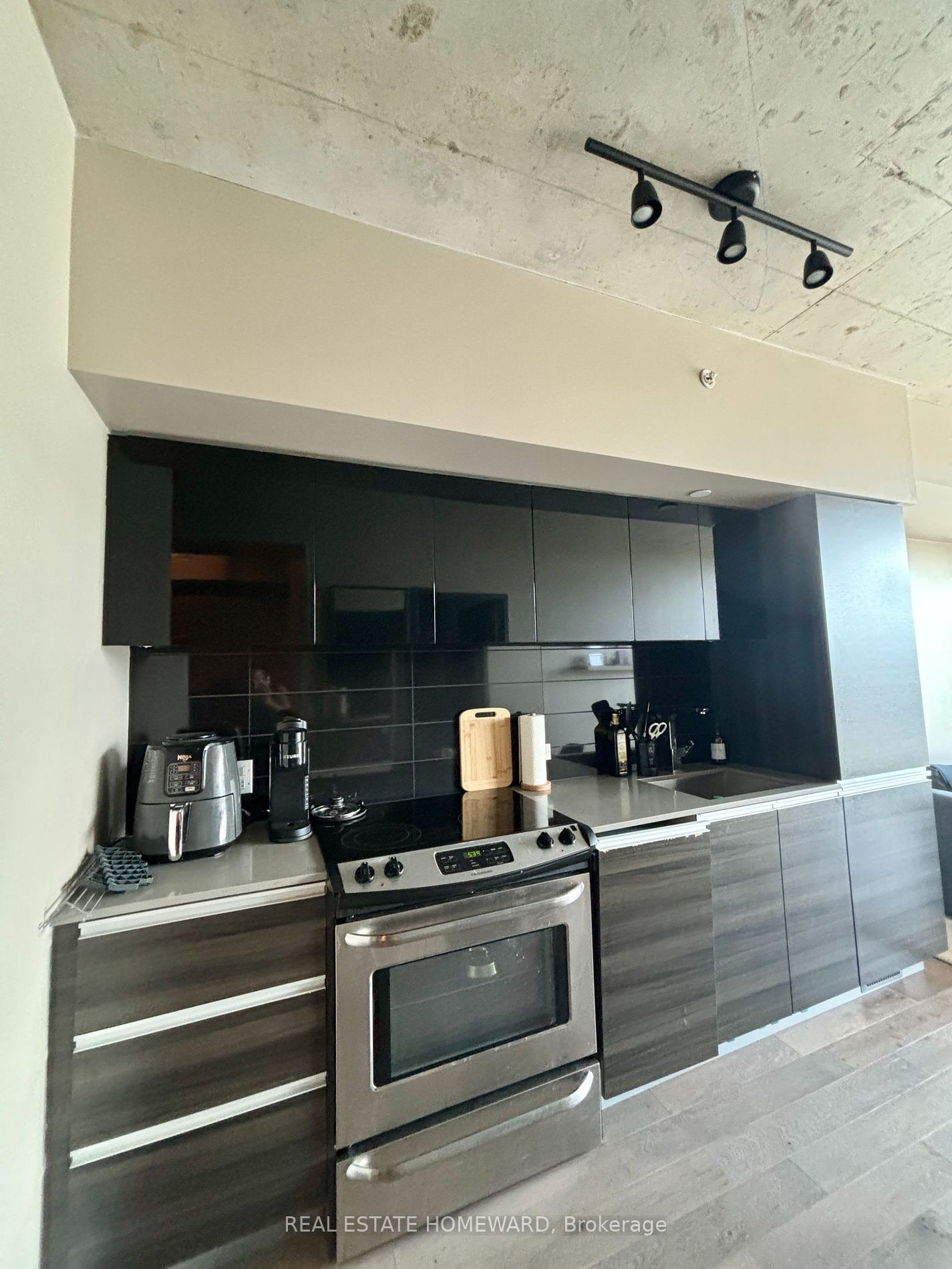 1190 Dundas St E, unit 1010 for rent