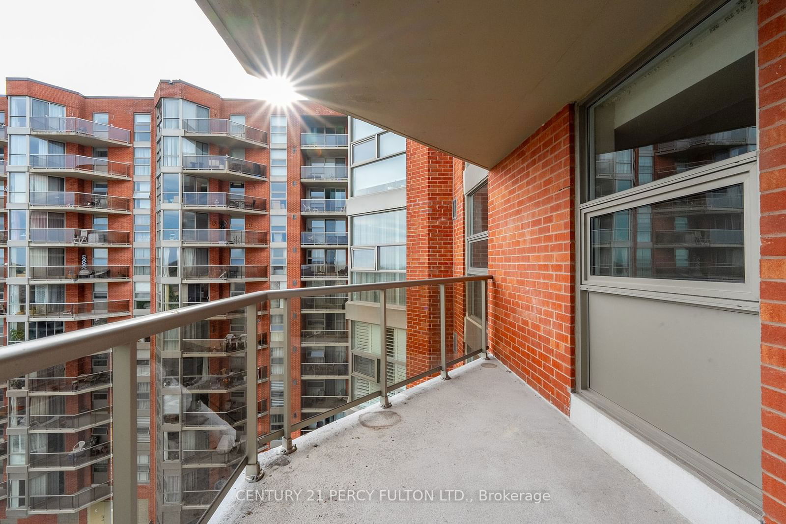 10 Dean Park Rd, unit 812 for sale