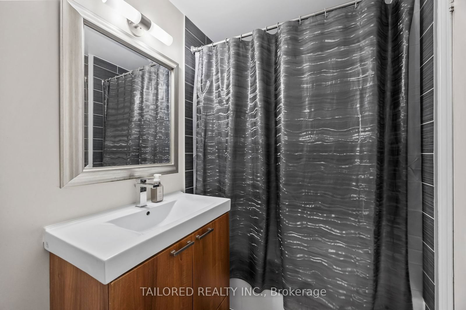 1328 Birchmount Rd, unit PH4 for sale