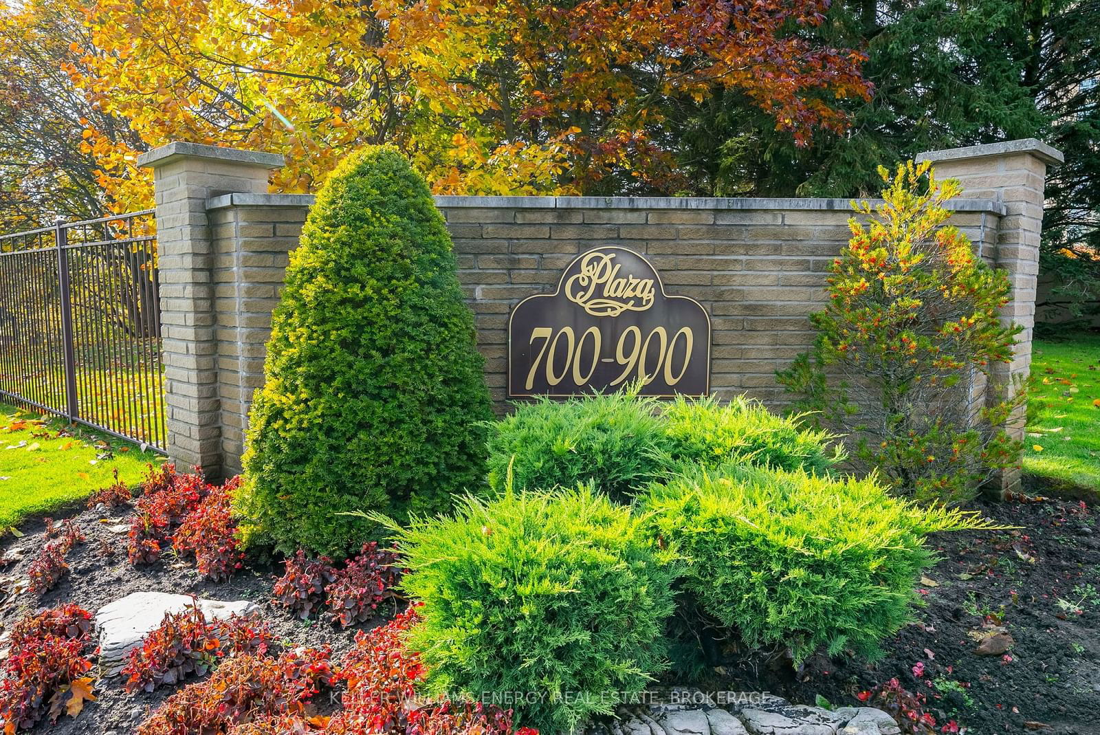 700 Wilson Rd N, unit 704 for sale