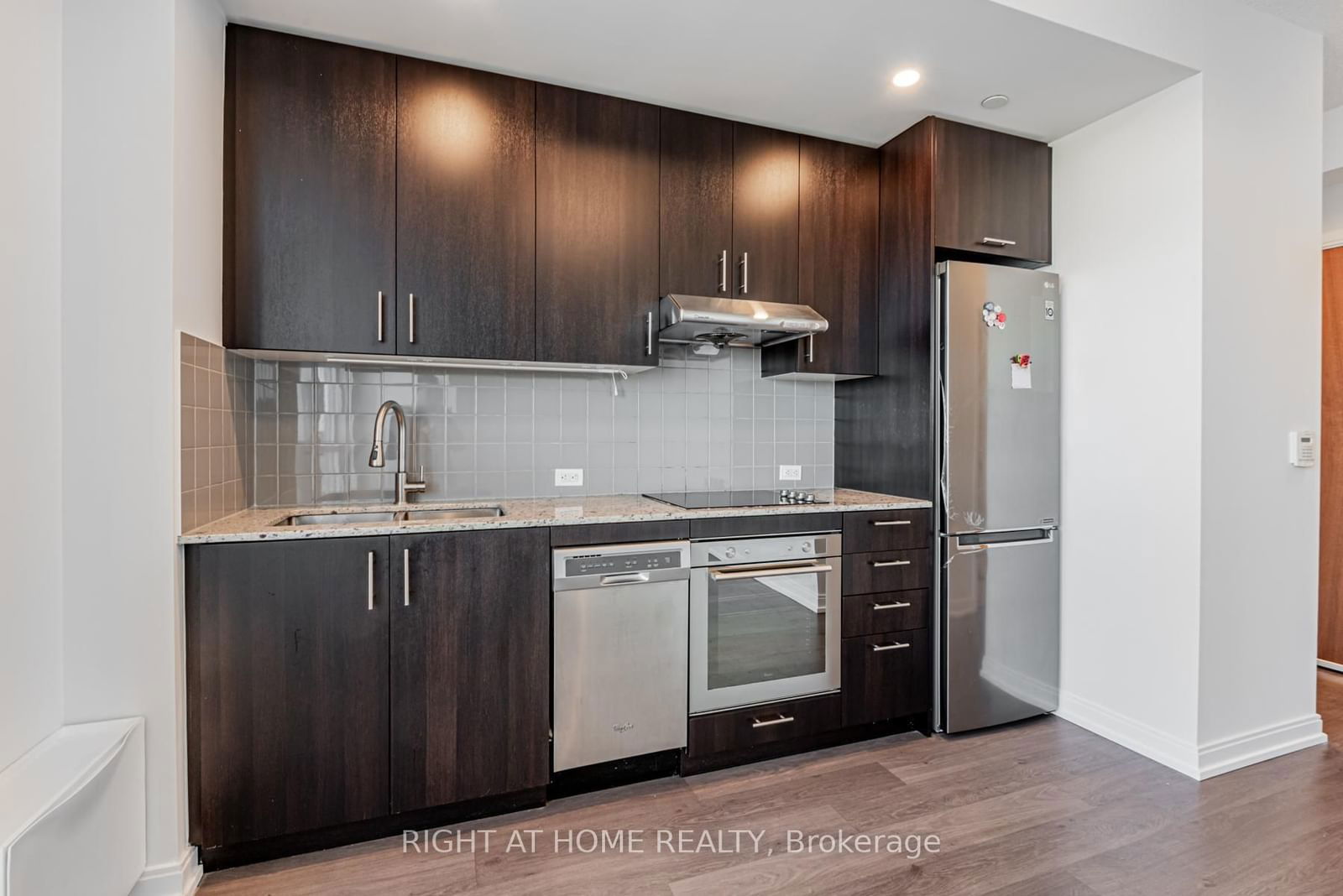 255 Village Green Sq, unit 3108 for sale