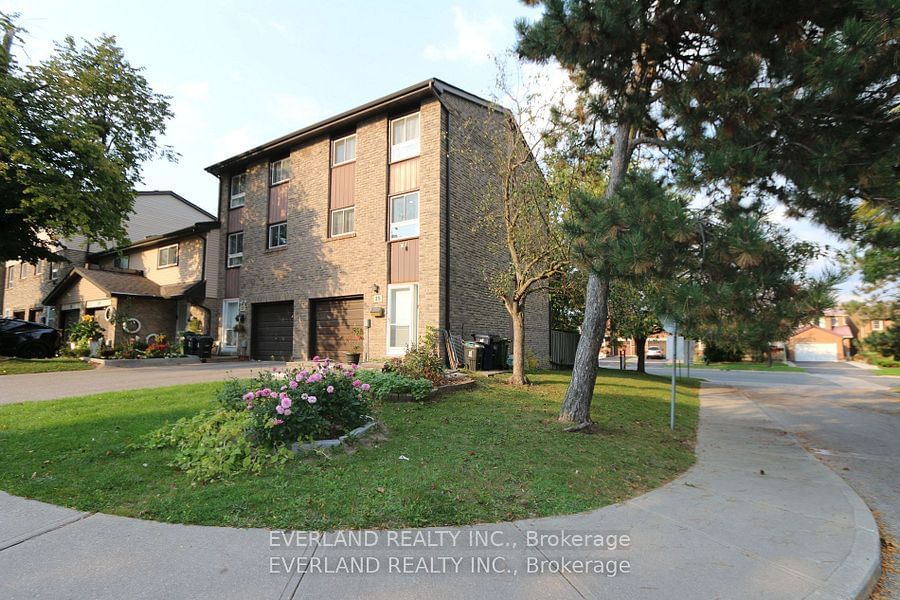 1121 & 1131 Sandhurst Circle Townhomes, Scarborough, Toronto