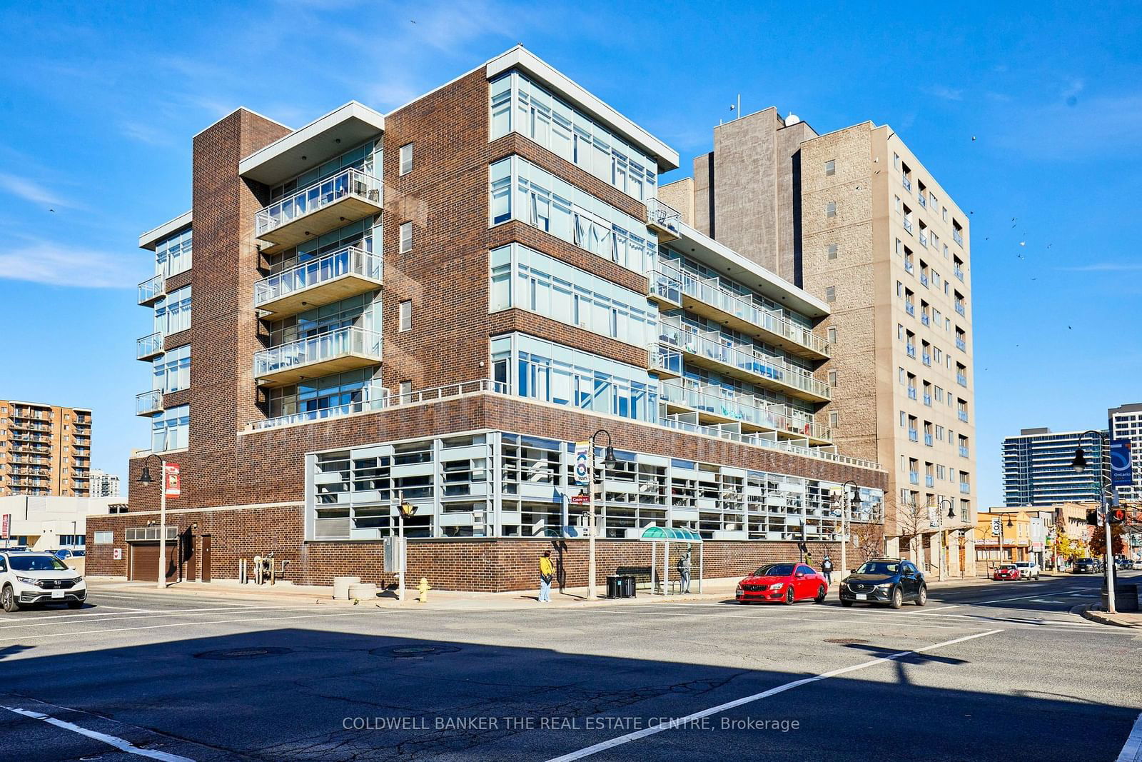 44 Bond St W, unit 318 for sale