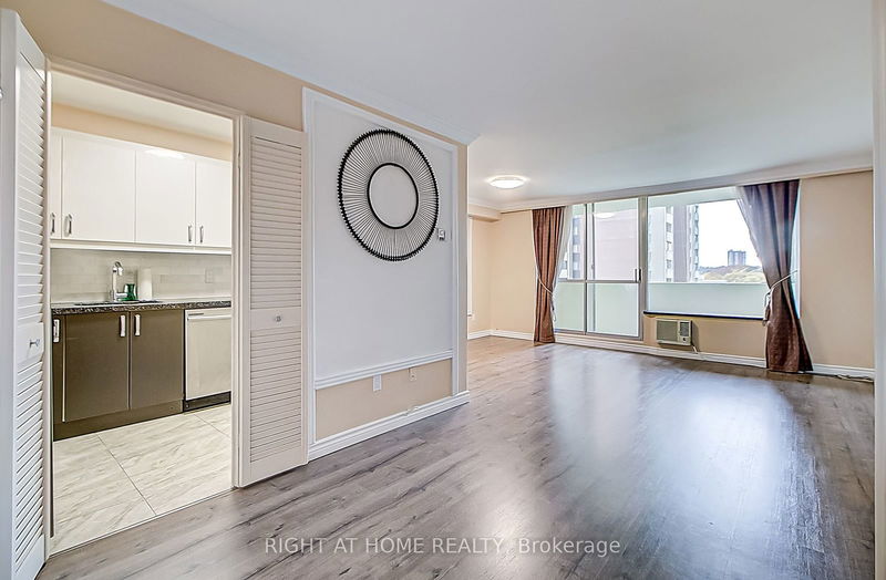 1 Massey Sq, unit 419 for sale