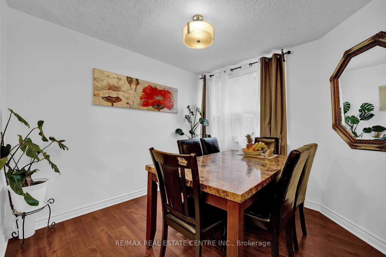 4062 Lawrence Ave E, unit 106 for sale