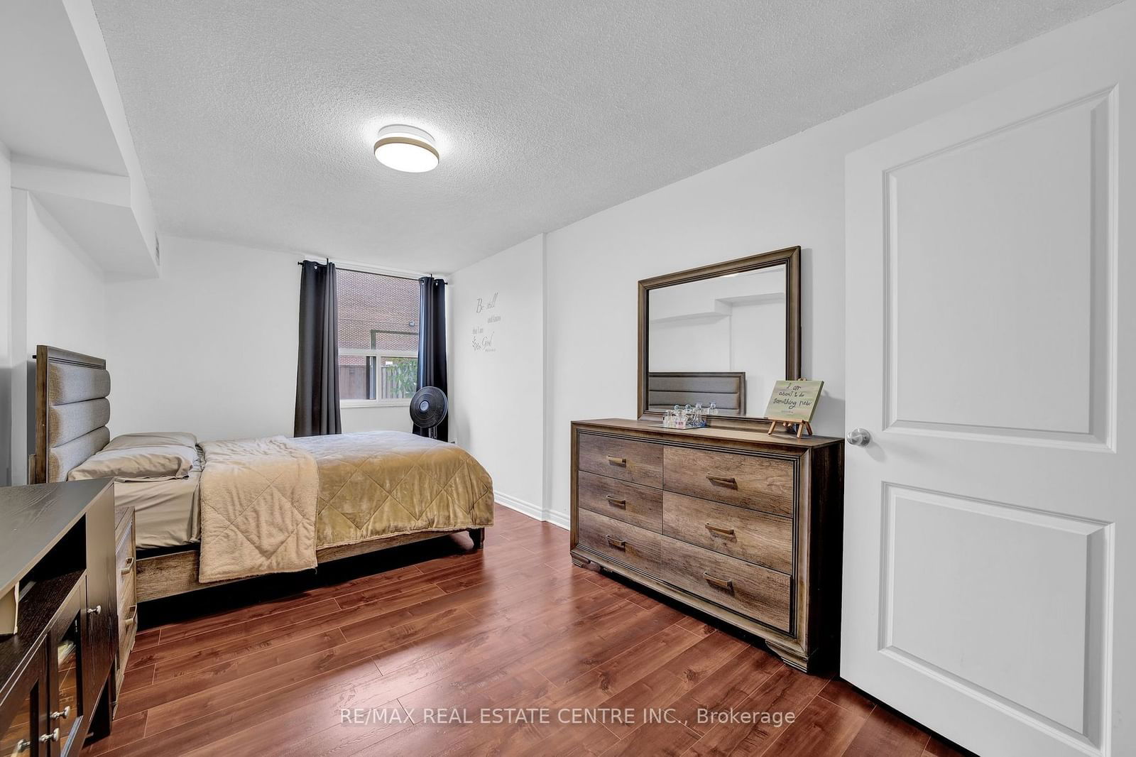 4062 Lawrence Ave E, unit 106 for sale