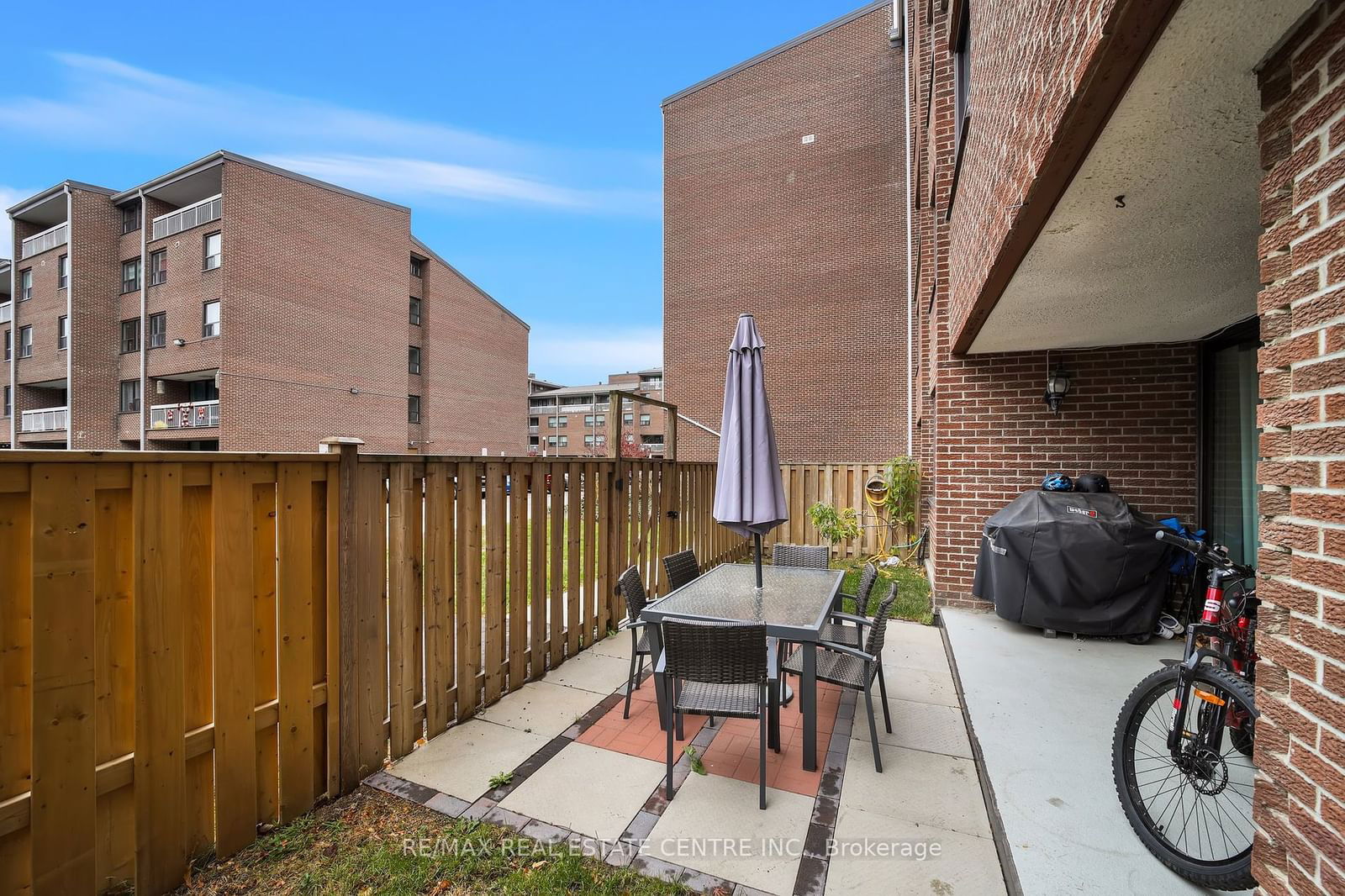 4062 Lawrence Ave E, unit 106 for sale