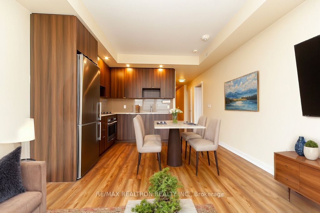 225 Village Green Sq, unit 2710 for sale