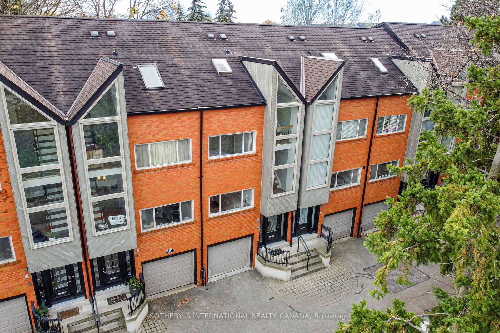 Woodbine Mews Townhomes, East End, Toronto