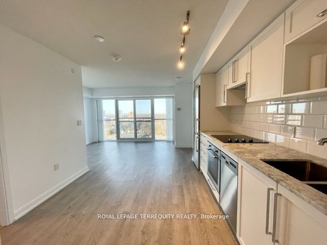 275 Village Green Sq, unit 1519 for rent