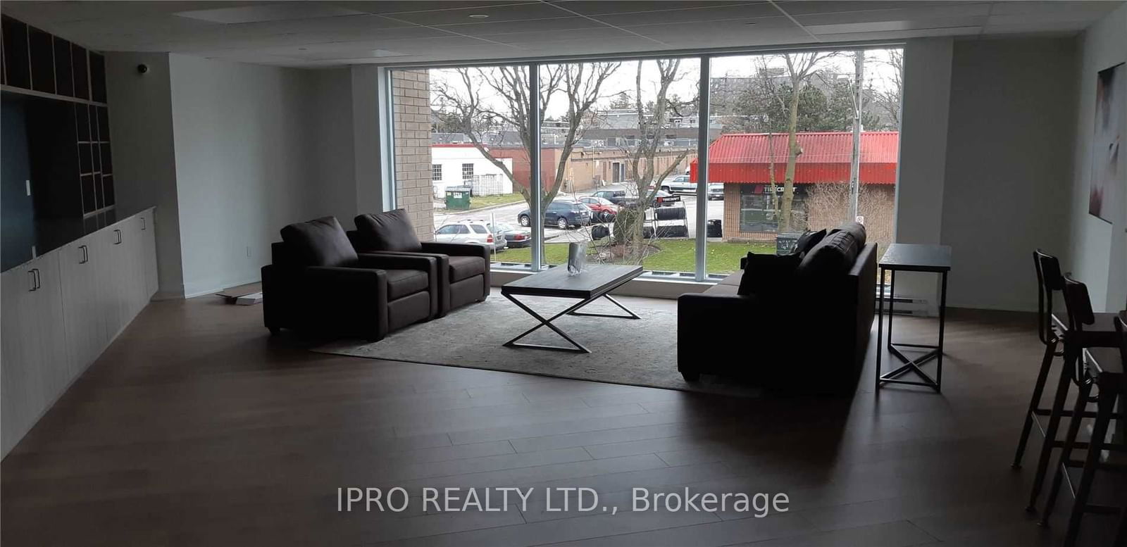 1 Falaise Rd, unit 101 for rent