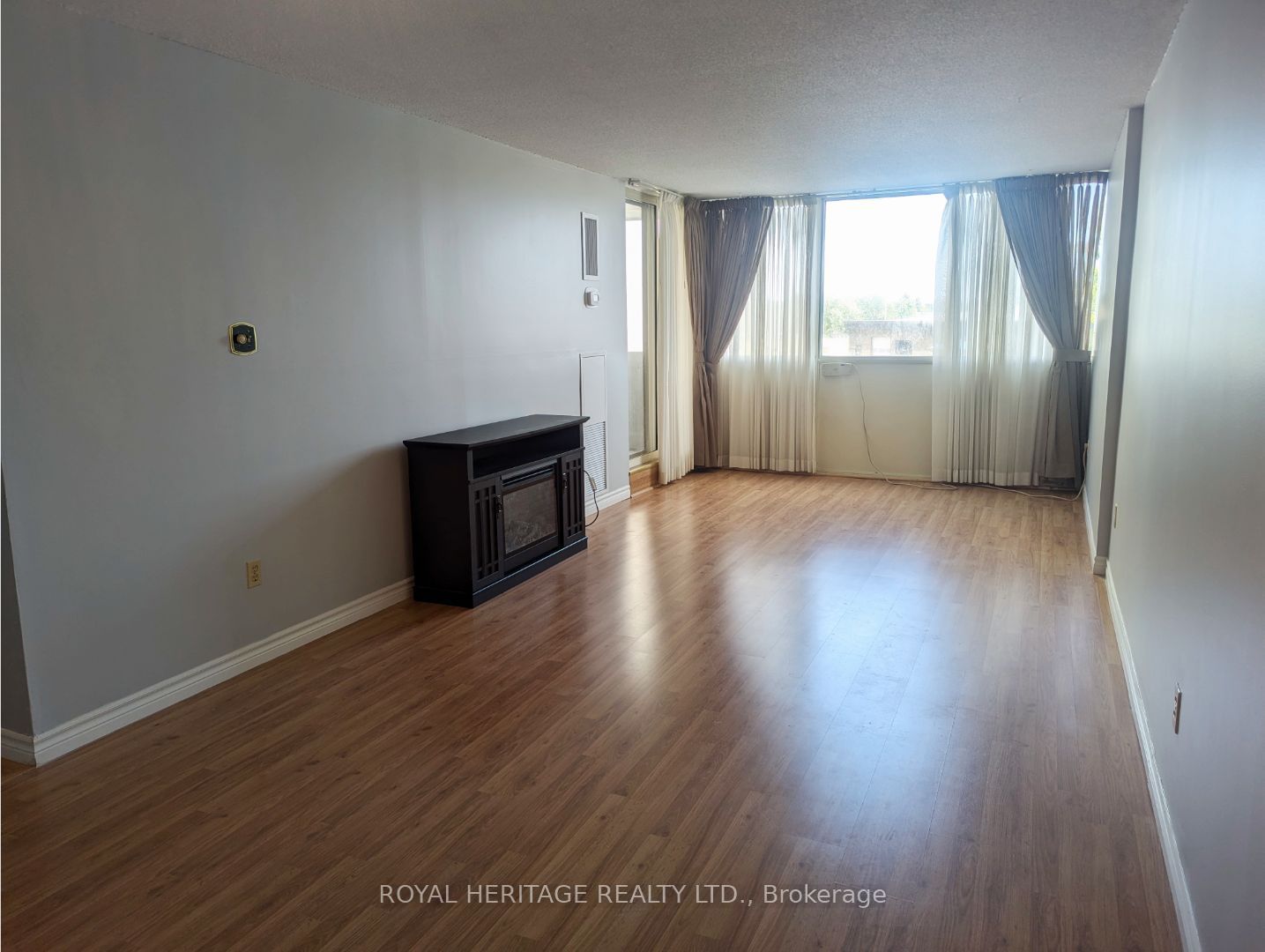 44 Falby Crt, unit 401 for rent