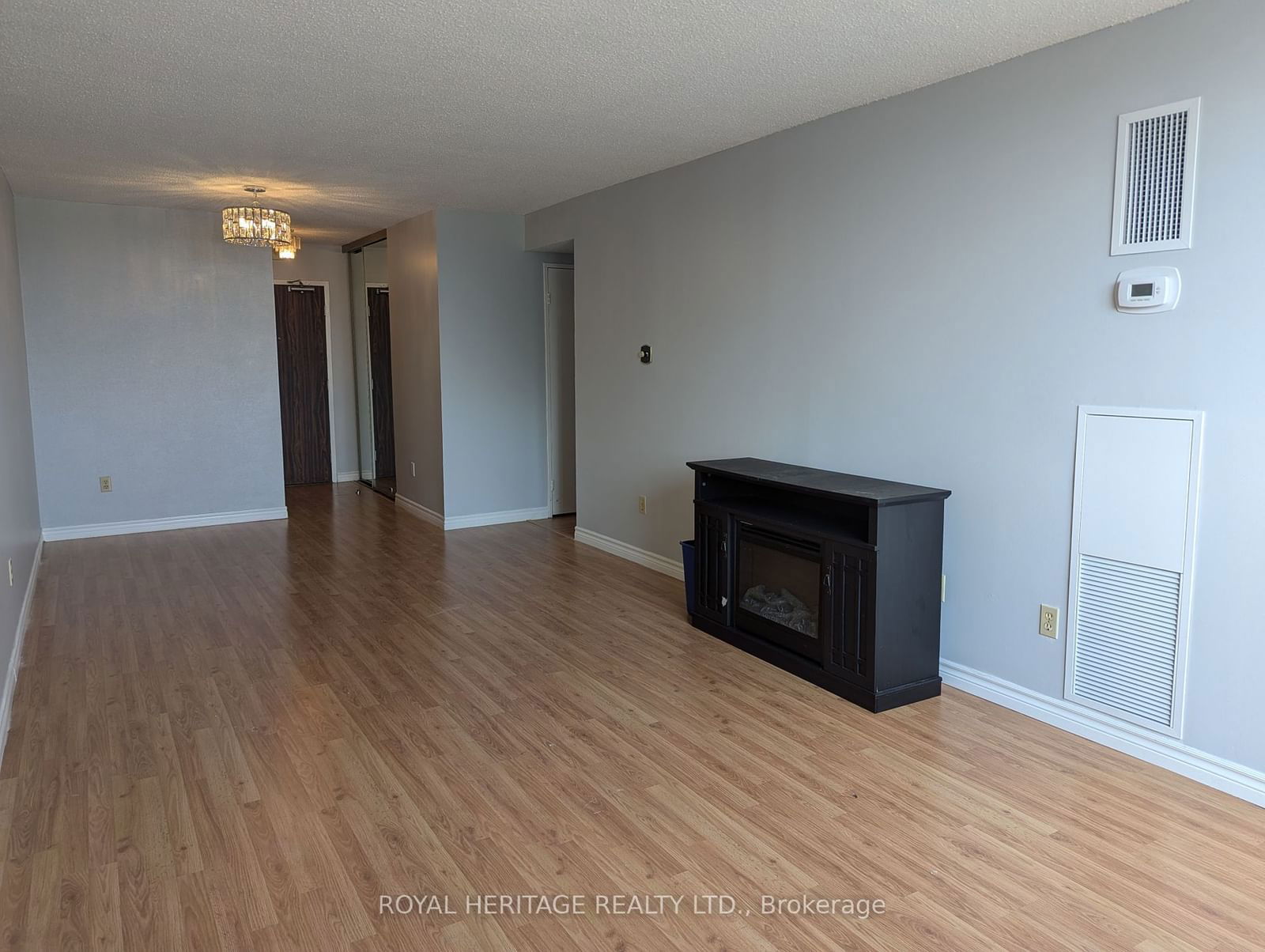 44 Falby Crt, unit 401 for rent