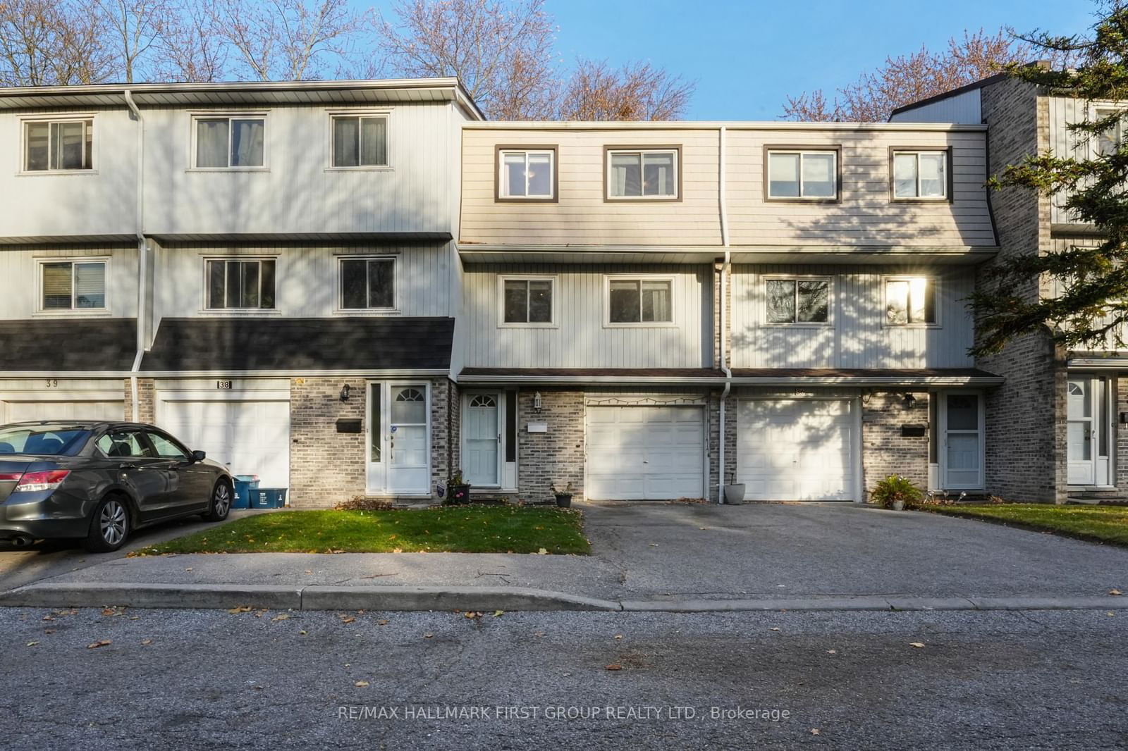 1975 Rosefield Townhomes, Pickering, Toronto