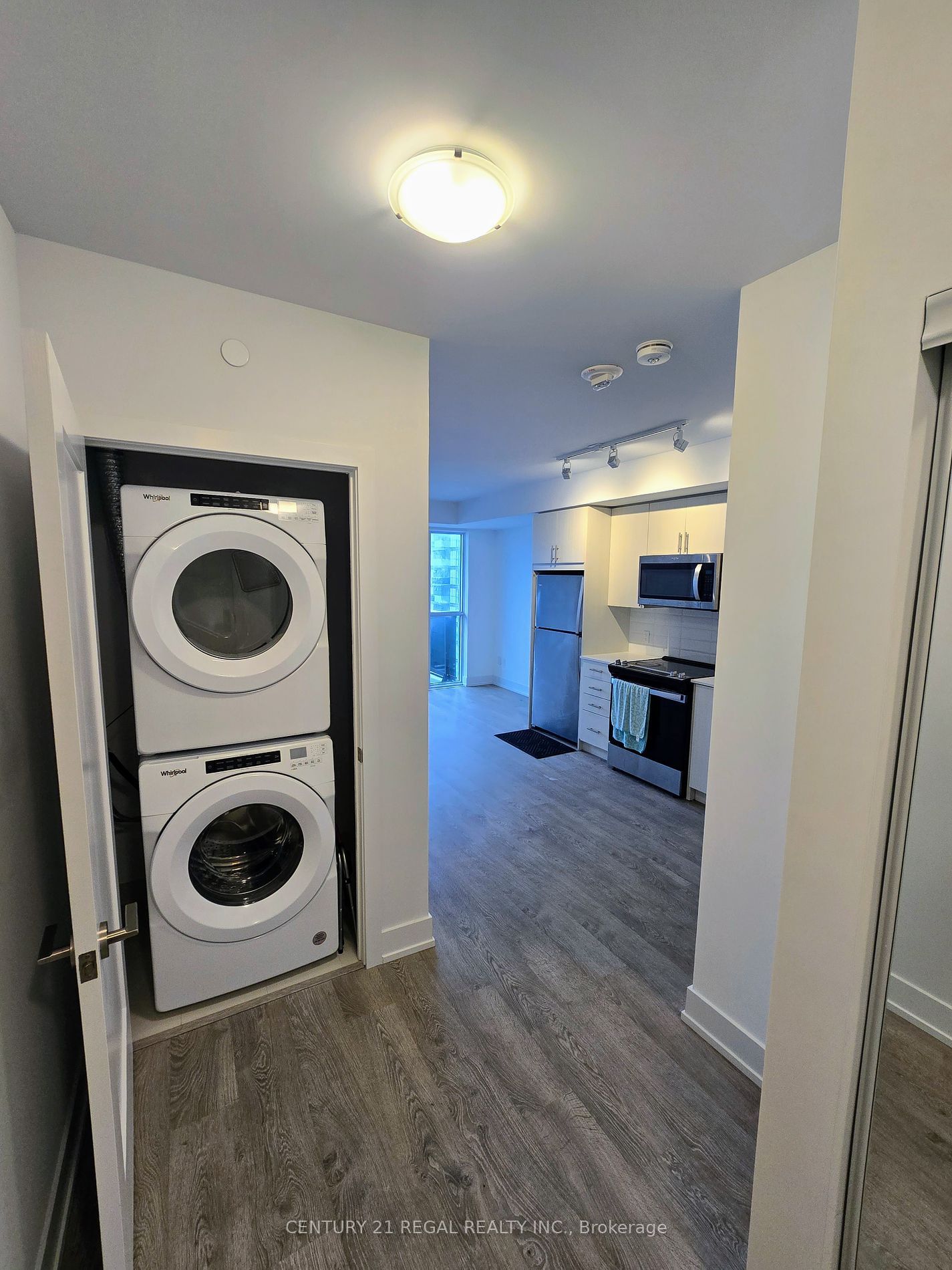 2550 Simcoe St, unit 1509 for rent