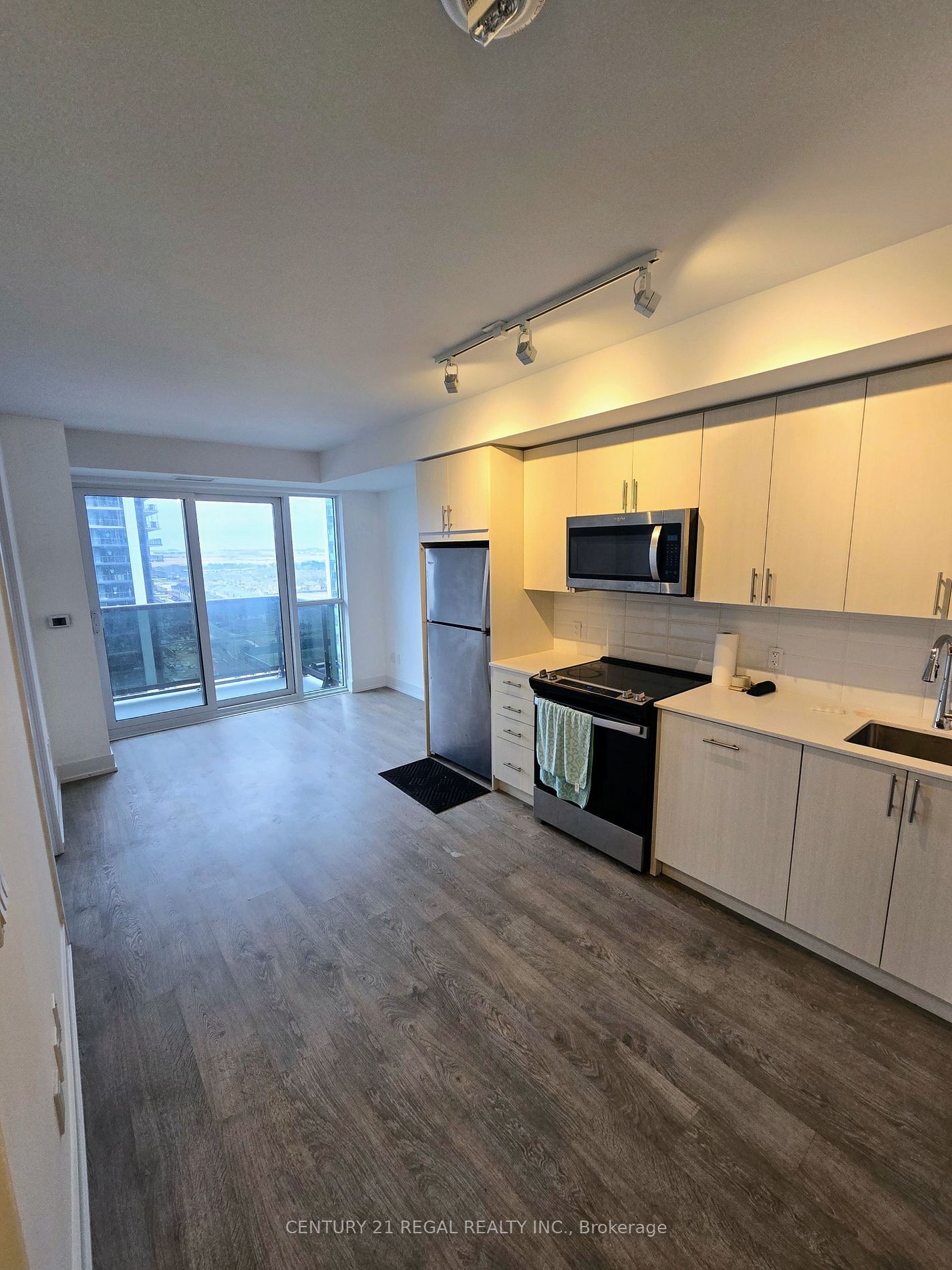 2550 Simcoe St, unit 1509 for rent