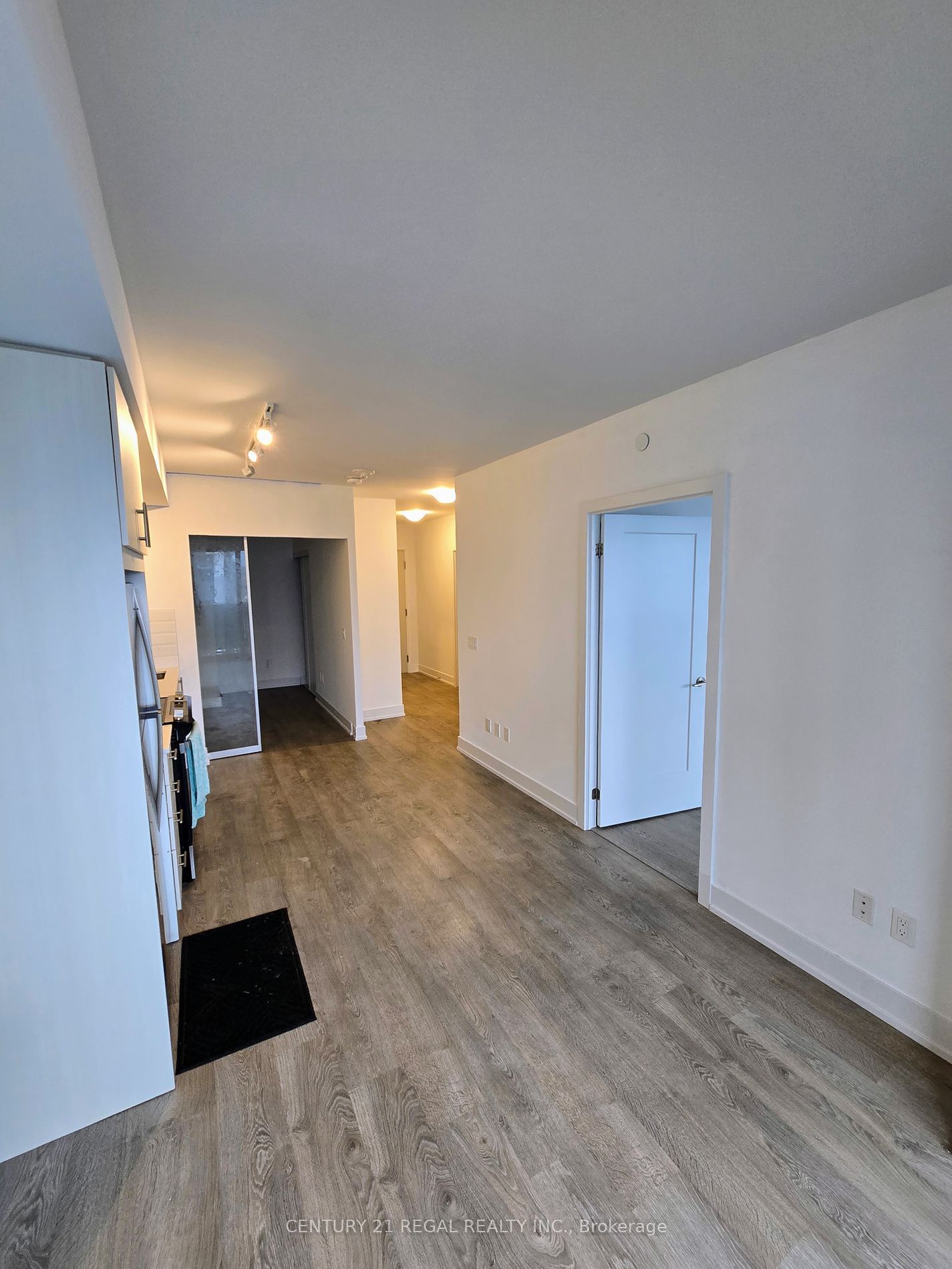 2550 Simcoe St, unit 1509 for rent