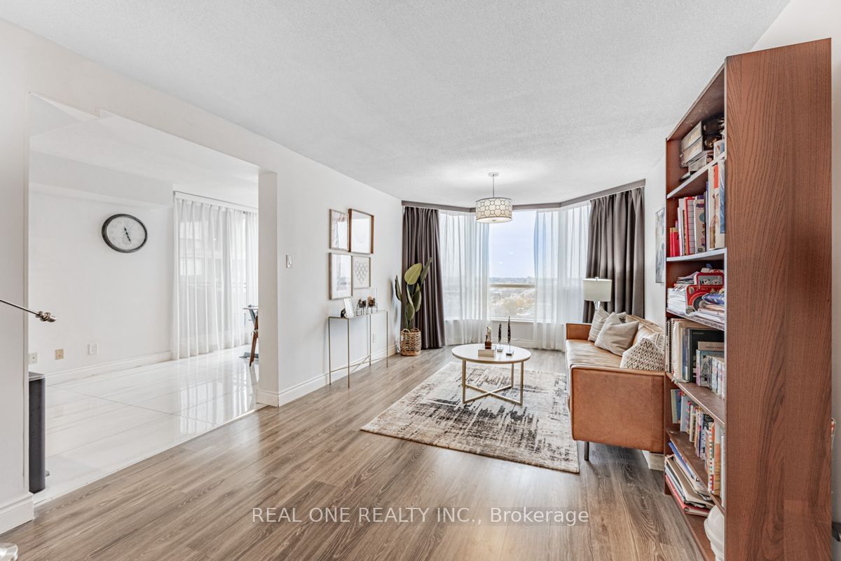 4725 Sheppard Ave E, unit 1915 for sale