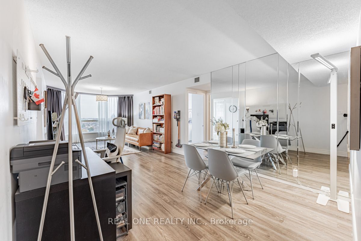 4725 Sheppard Ave E, unit 1915 for sale