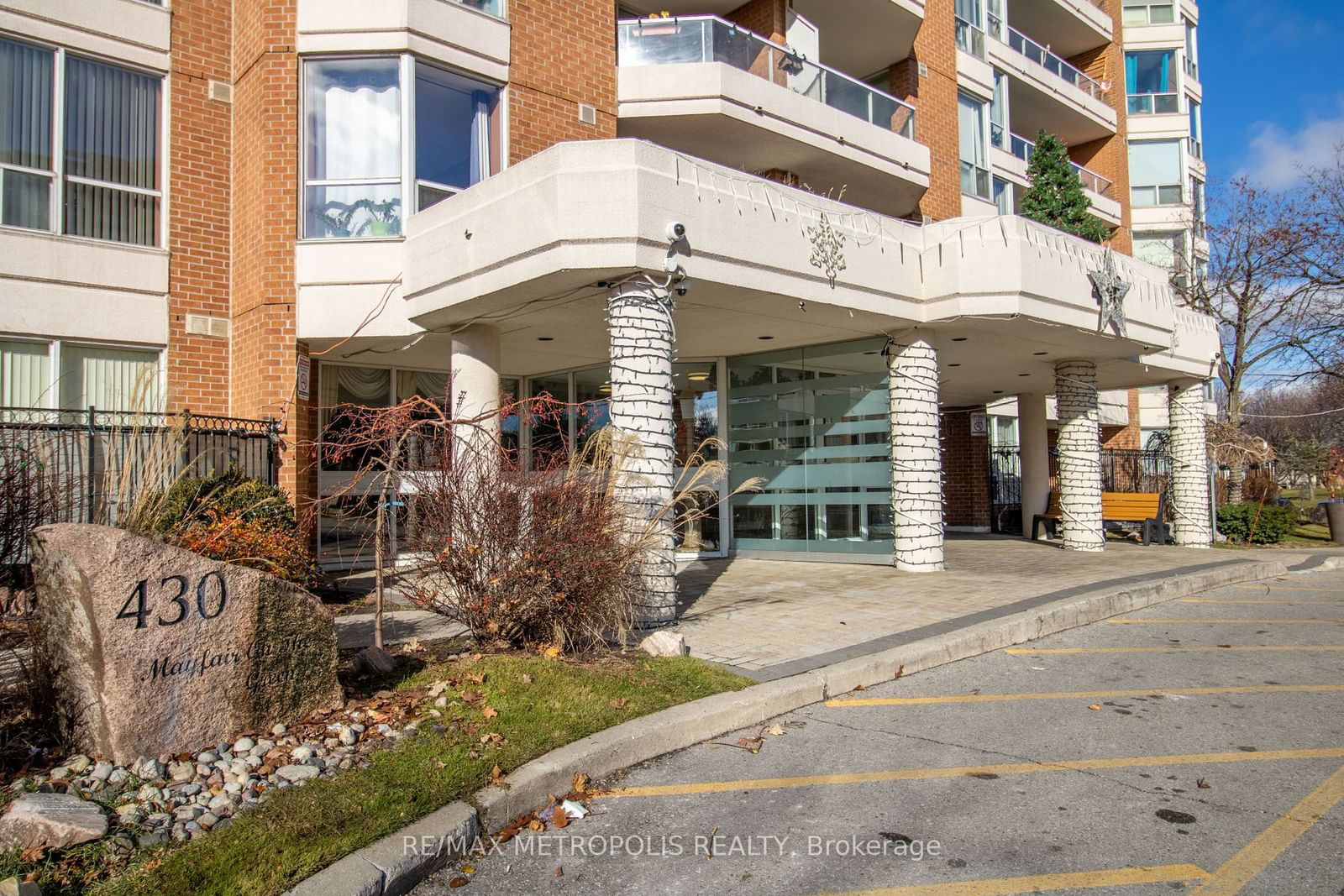 430 Mclevin Ave, unit 801 for rent