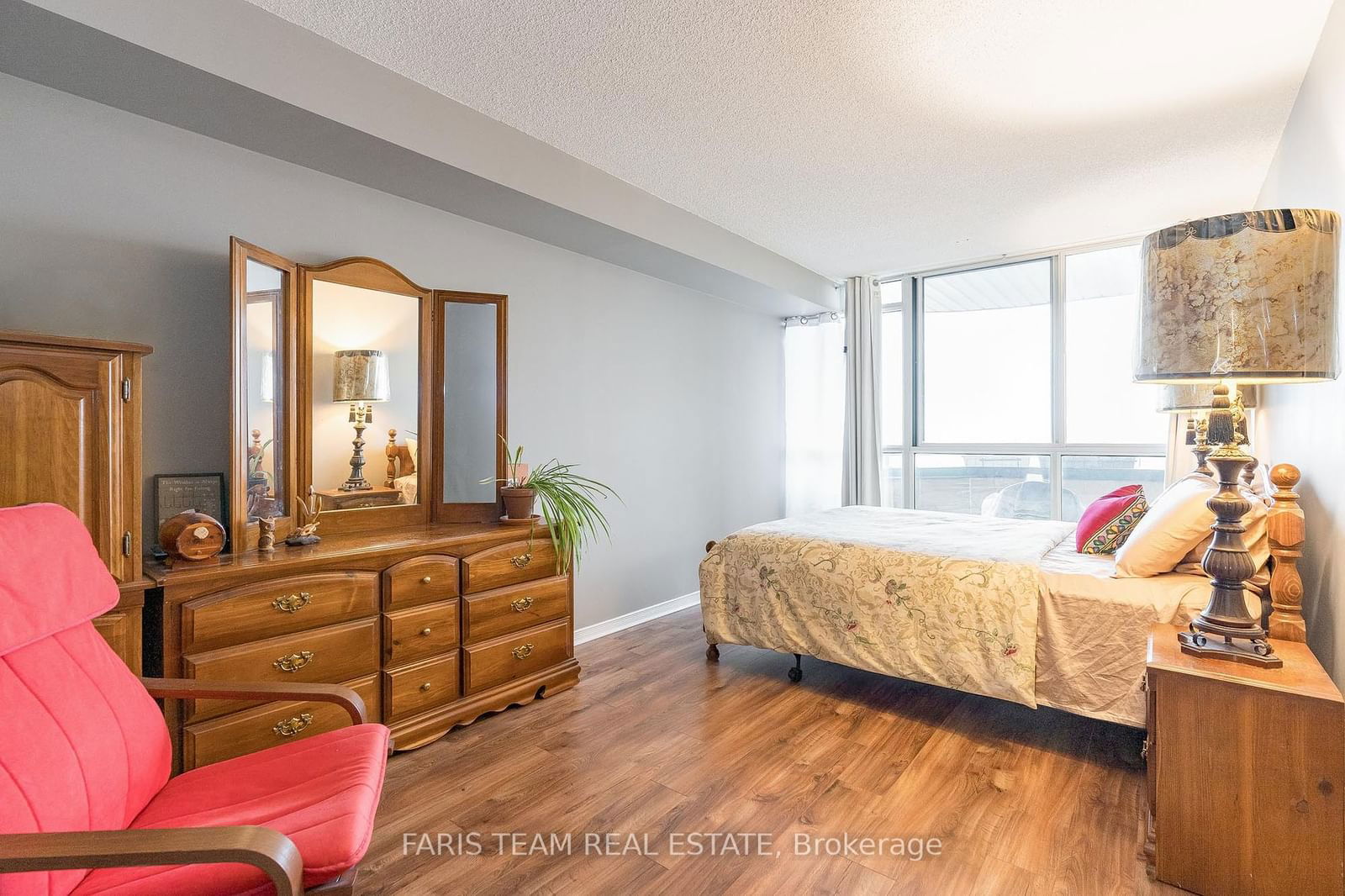 1655 Pickering Pkwy, unit 809 for sale