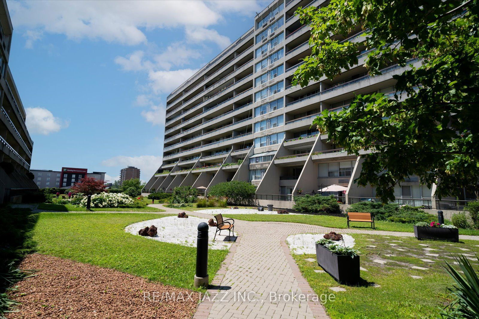 55 William St E, unit 914 for sale