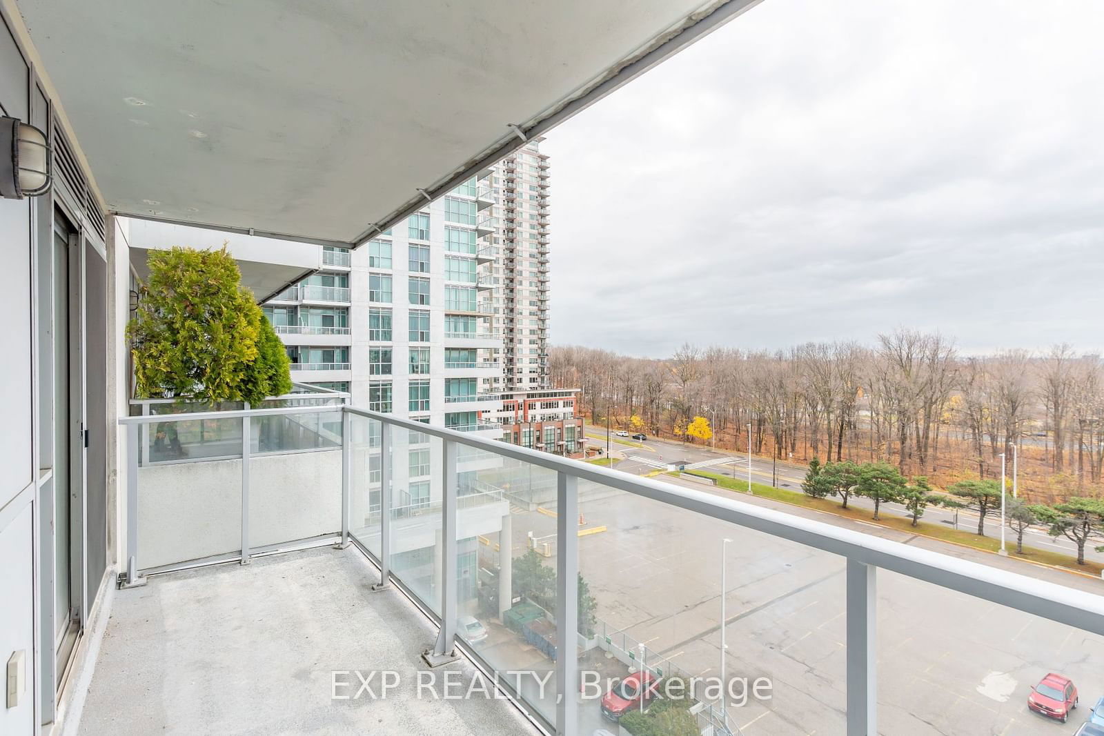 60 Town Centre Crt, unit 708 for sale